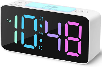 Digital clock with night light, adjustable volume, USB charger, small bedside clock for the bedroom