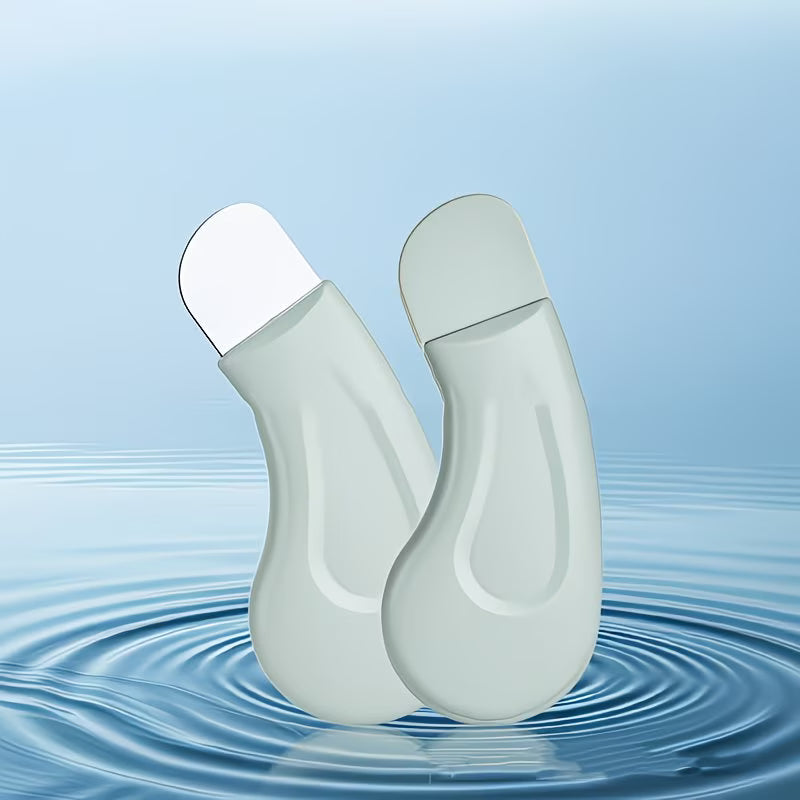 Two amazing pore-cleaning tools.