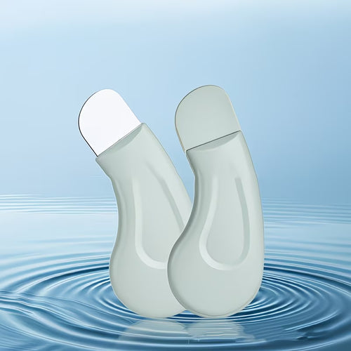 Two amazing pore-cleaning tools.