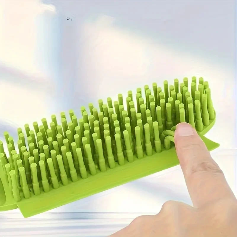 Rubber Grooming Brush | Suitable for dog bathing, massage, and efficient cleaning.