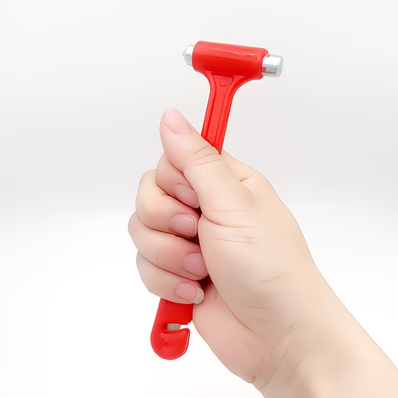 Portable safety hammer, car safety hammer, compact structure, easy to carry, essential item in the car