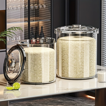 Sealed food storage containers, available in three sizes: 15 kg / 10 kg / 5 kg
