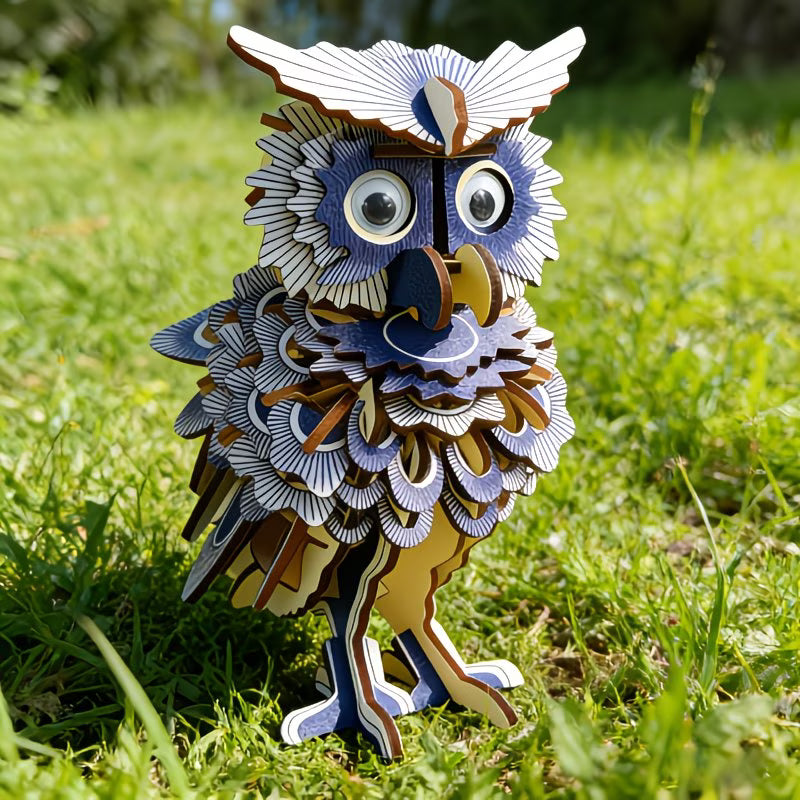 1 x 3D wooden puzzle; no batteries required; feathers not included; paper instruction manual included.