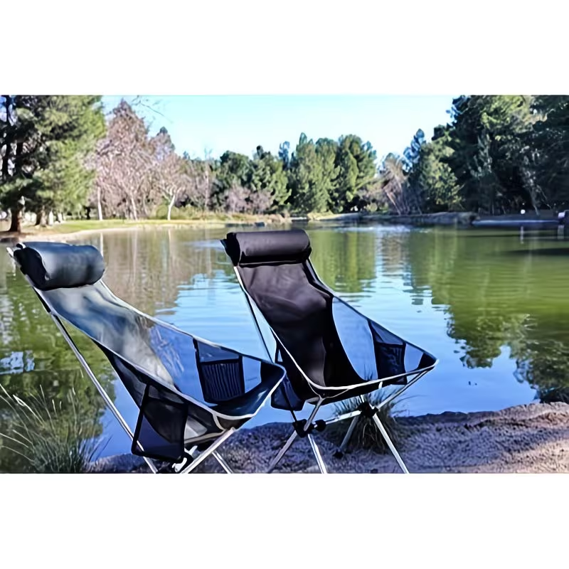 Camping chair, portable and lightweight, suitable for hiking, picnicking, and fishing.