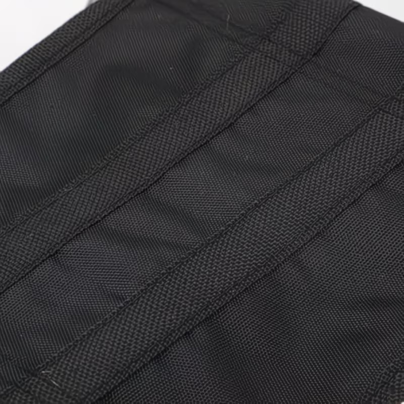 Portable folding chair, suitable for camping, beach and fishing.